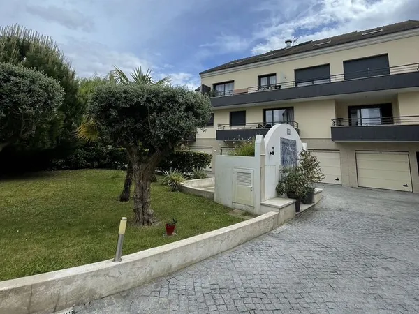 Immeuble de rapport 27 pièces 1454 m²