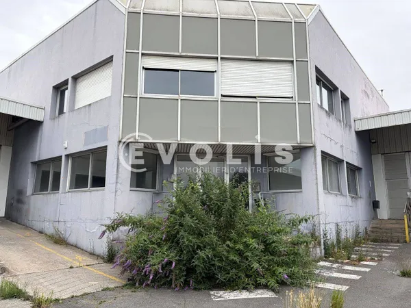 Entrepôt 5791 m²