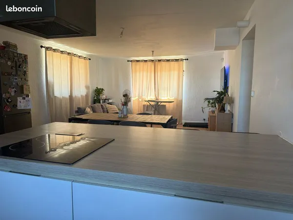 Appartement T3 75 m² - 2 chambres - 2 parkings - Béréziat