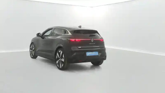 Renault Megane e-tech ev60 220 ch super charge — photo 3