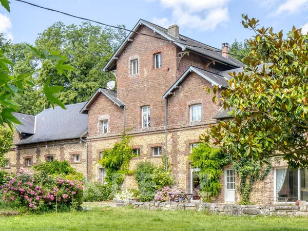 Propriété Familiale au coeur de la foret