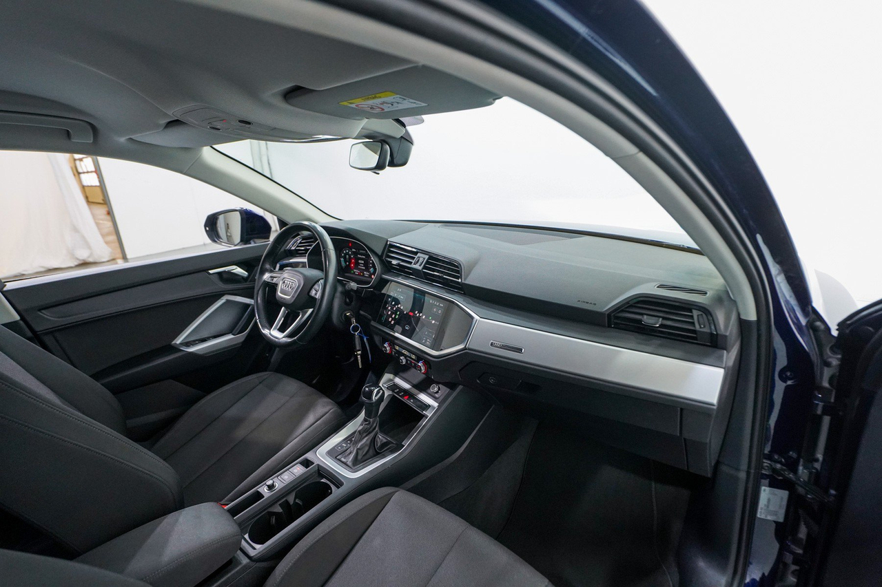 Audi Q3 — photo 33