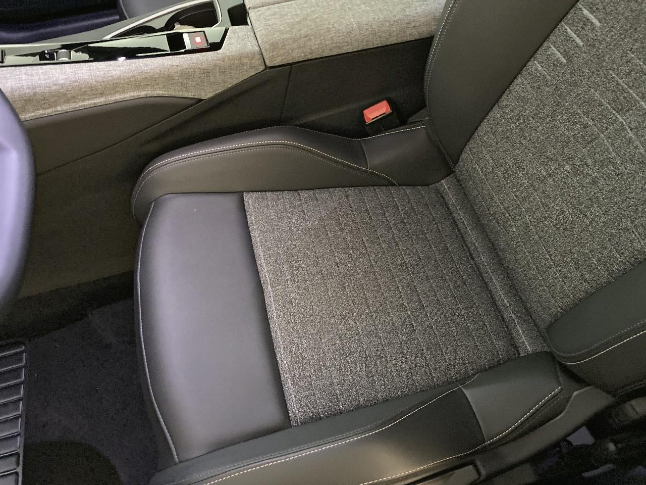 Peugeot 3008 electrique 210 ch 73 kwh allure — photo 9