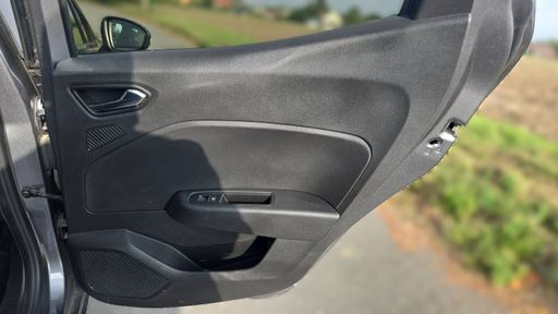 Renault Clio 1.5 Blue dCi 100 - Evolution – 2023 – 35168 km – Diesel – Boîte Manuelle — photo 28