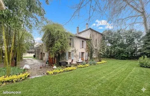 Immeuble 11 pièces 445 m²