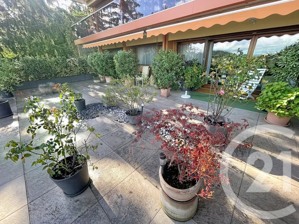 Appartement 6 pièces 145 m²