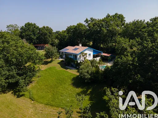 Maison 11 pièces 290 m²