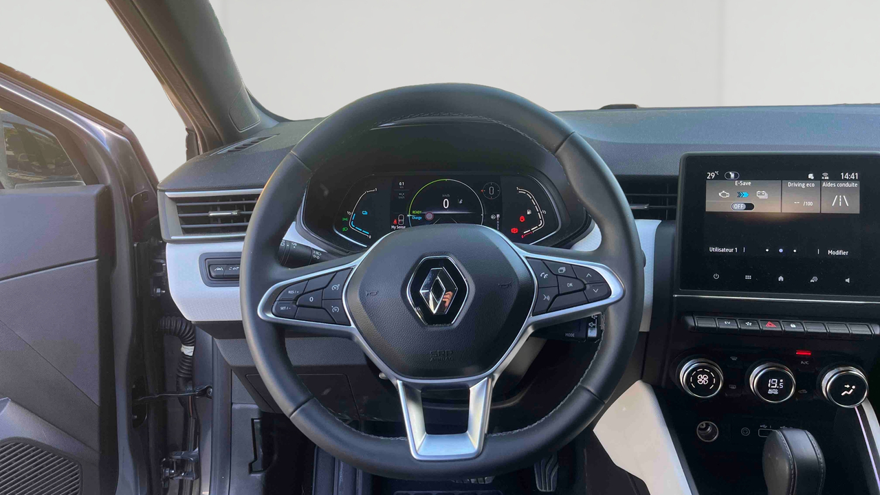 Renault Clio E-Tech full hybrid 145 — photo 10