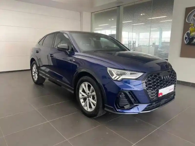 Audi Q3 sportback 35 tfsi 150ch s line plus s tronic 7 — photo 3