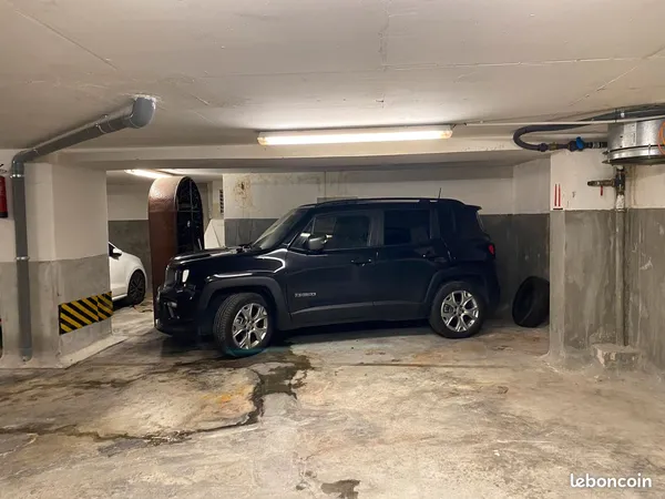 VENTE PARKING BOXABLE 16m30 m2
