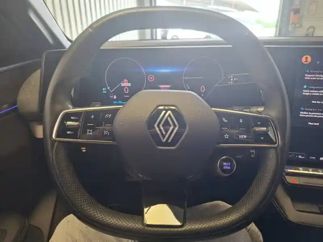 Renault Megane e-tech ev60 220 ch super charge — photo 28