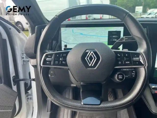 Renault Megane e-tech ev60 220 ch super charge — photo 12