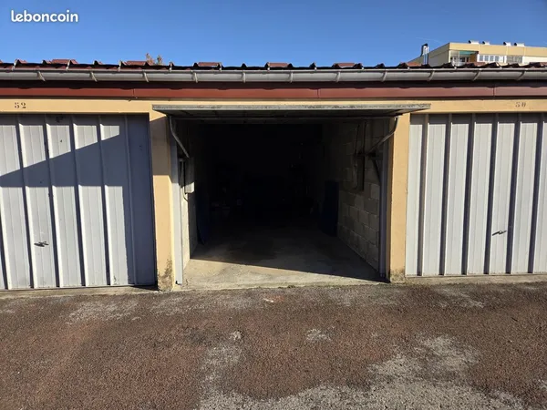 Parking/box 15 m² Pontarlier
