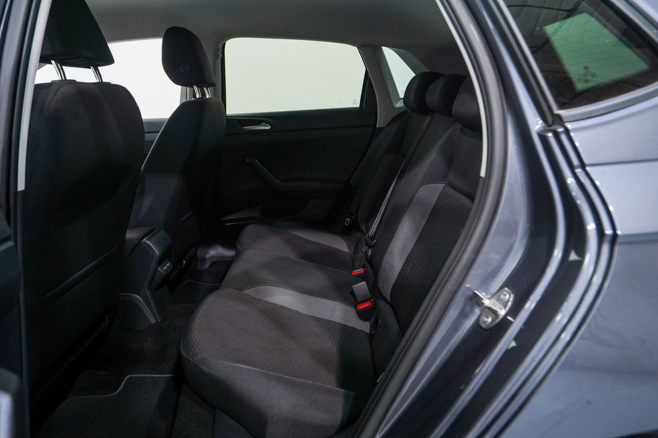Volkswagen Polo — photo 30