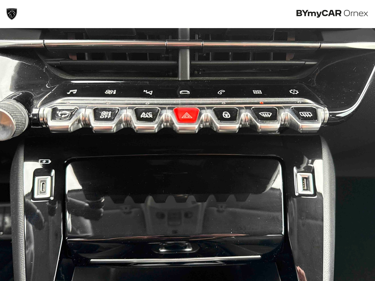 Peugeot 208 PureTech 100 S&amp;S EAT8 — photo 31
