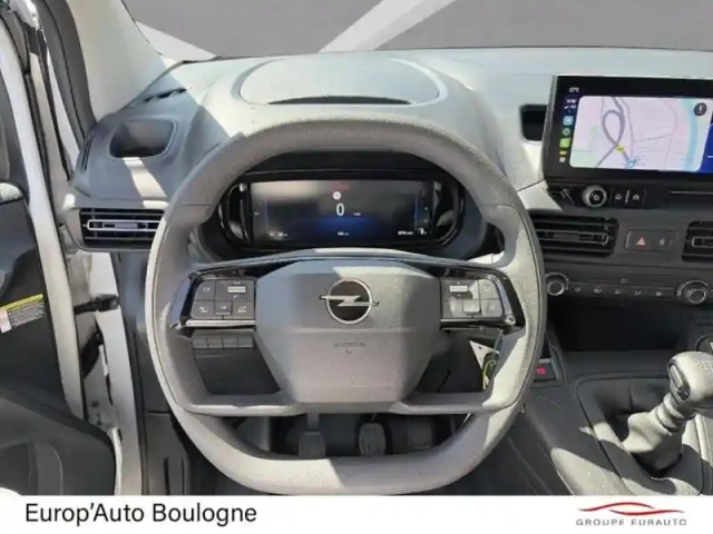 Opel Combo cargo m essence 110ch pack premium connect — photo 9