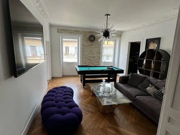 Superbe appartement >200m2 plein centre ville