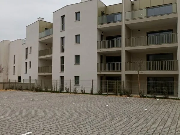 T3 AUREC/LOIRE résidence récente sécurisée