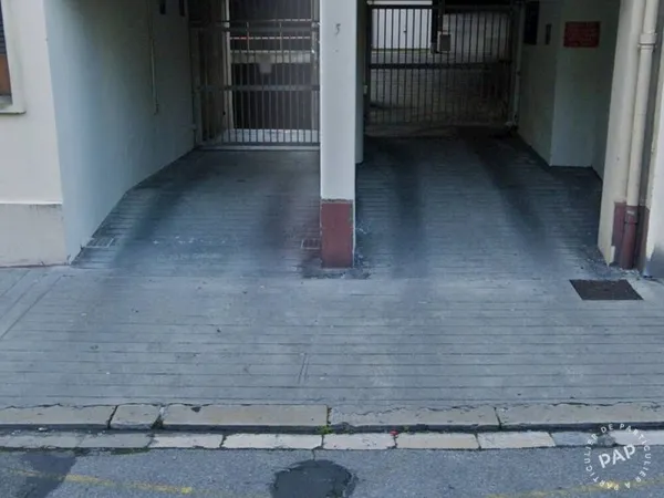 Garage/Parking