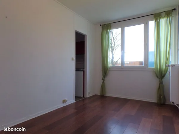 Studio 1 pièce 16 m²