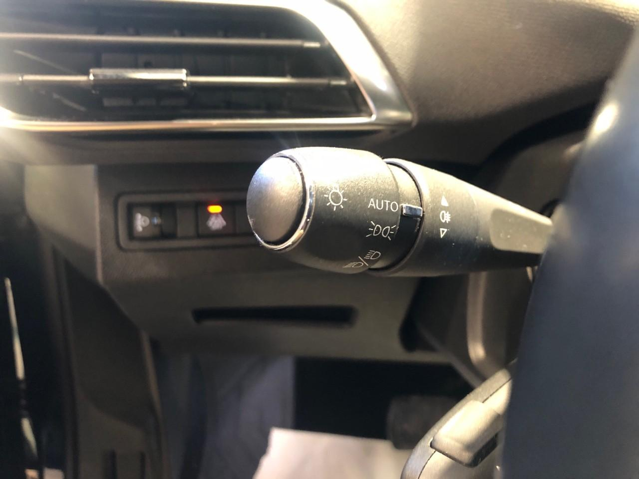 Peugeot 3008 bluehdi 130ch s&s eat8 allure pack — photo 20