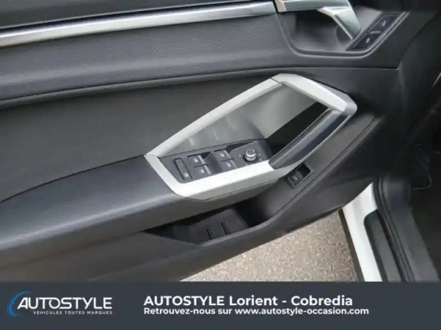 Audi Q3 sportback 35 tfsi 150ch design s tronic 7 — photo 14