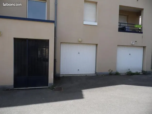 Stationnement Location Niort 20m² 92€