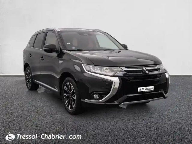 Mitsubishi Outlander 2.0i 200 phev hybride rechargeable essence instyle — photo 29