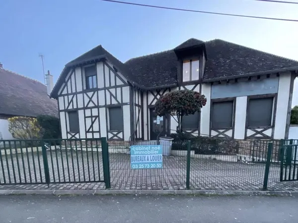 Bureau 100 m²
