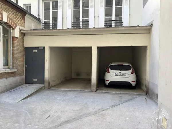 Garage/Parking