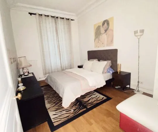 Chambre de 14m2 à louer sur Paris 08