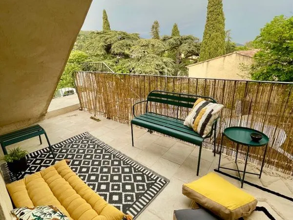 T2 45 m2 avec terrasse et parking