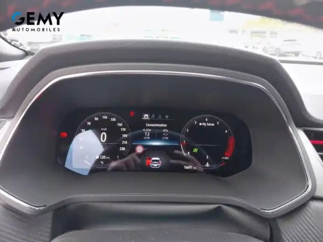 Renault Captur mild hybrid 140 — photo 23