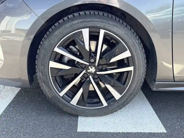 Peugeot 508 hybrid 225 e-eat8 — photo 13