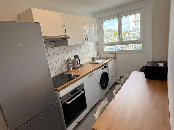 🌟 Colocation haut de gamme - Chambres 12 m² avec SDB + balcon privatifs - Dès 600 CC