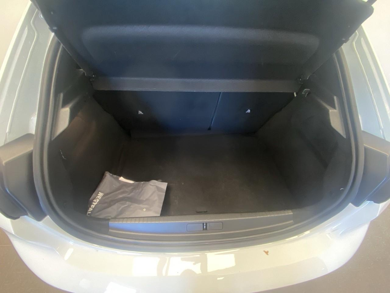 Peugeot 208 puretech 100 s&s bvm6 active — photo 6