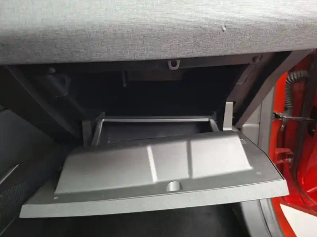 Renault Clio societe blue dci 100 - 21n — photo 31