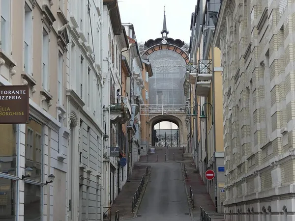 Appartement en frais réduits 4 pièces 105 m²