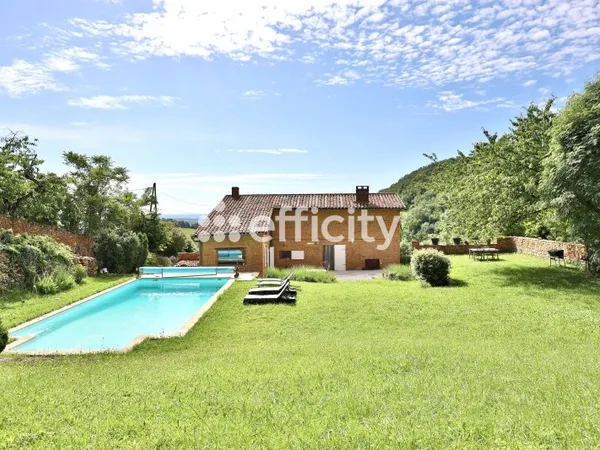 Maison 7 pièces 151 m²
