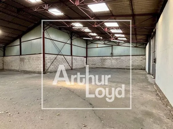 Local d'activité 634 m²