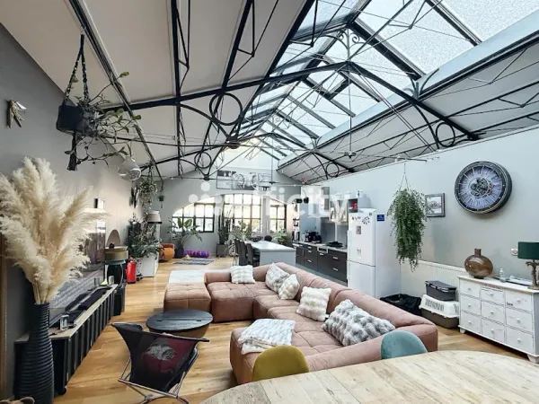 Loft 5 pièces 142 m²