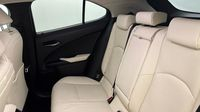 Lexus Ux 250h Luxe 2WD — photo 13