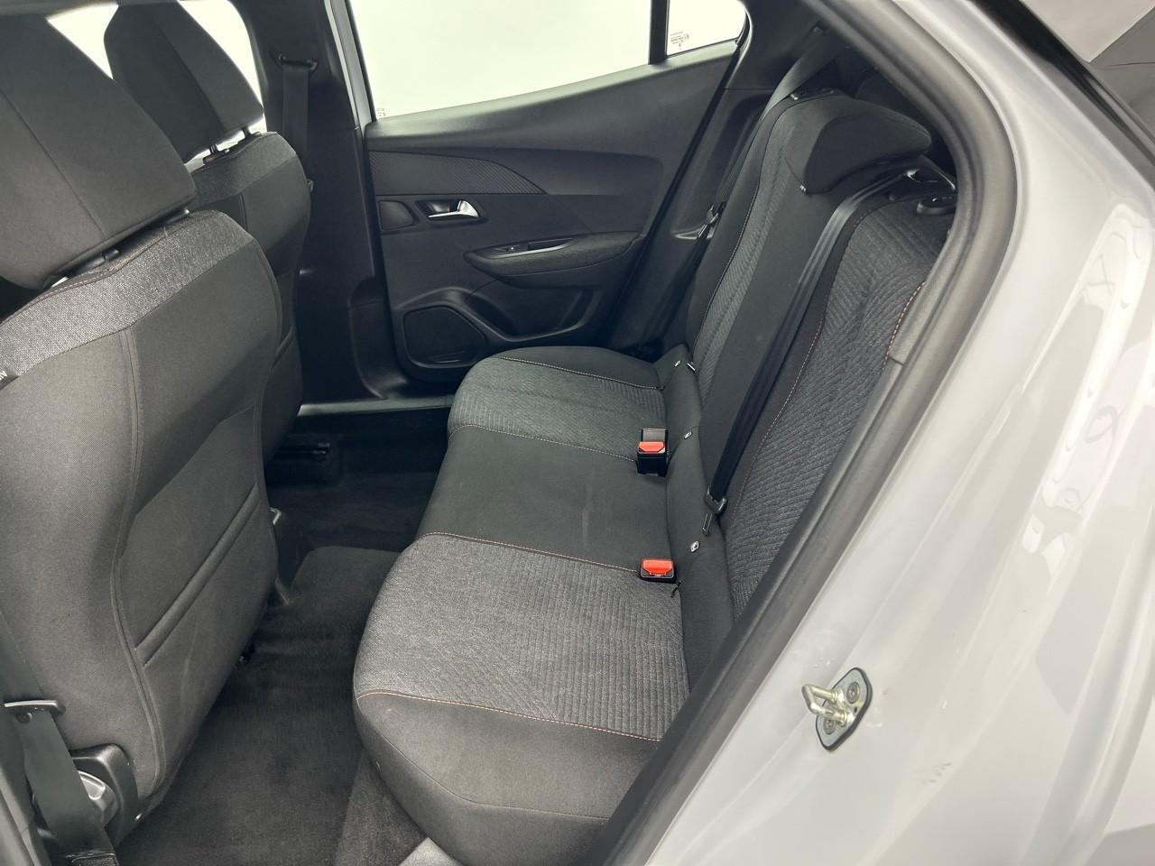 Peugeot 2008 hybrid 136 e-dcs6 style — photo 13