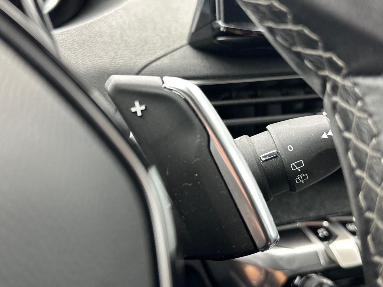 Peugeot 3008 puretech 130ch s&s eat8 allure pack — photo 18