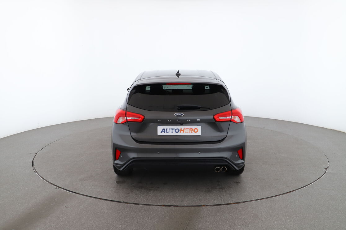 Ford Focus 1.5 EcoBlue ST Line — photo 4