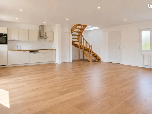 Maison rénovée 4 chambres - 130 m² - jardin - Chémeré-le-Roi