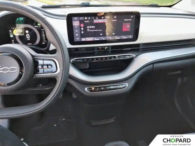 Fiat 500 c e 118 ch — photo 2