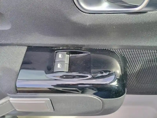 Citroën C3 bluehdi 100 s&amp;s bvm6 shine business — photo 20