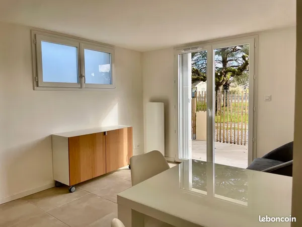 T2 avec terrasse Meublé
