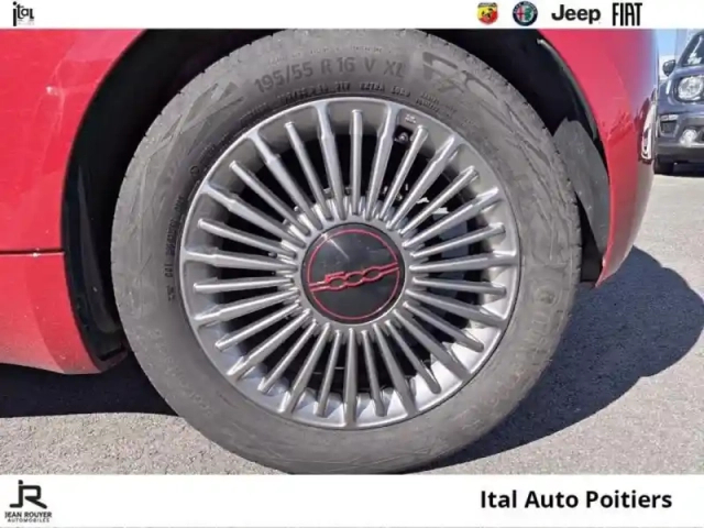 Fiat 500 e 118ch (red) my23 — photo 11